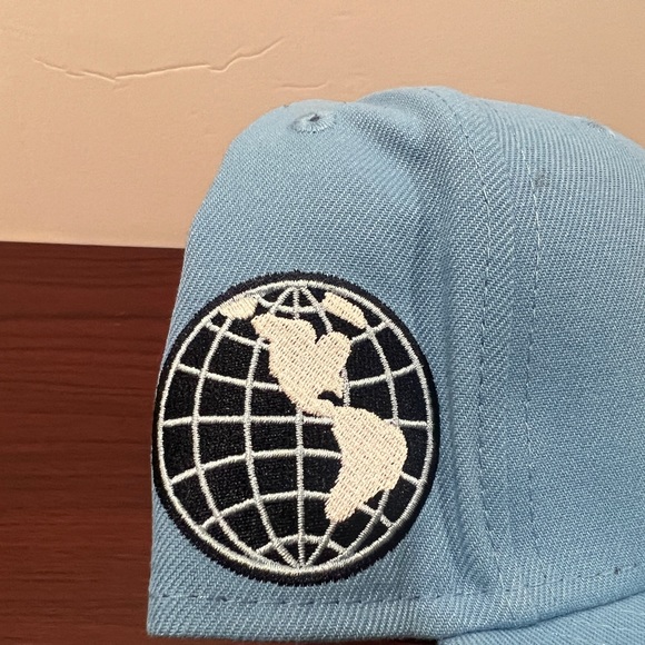 Rings & Crowns, Fitted Hat, Harlem Globetrotters - Picture 2 of 12